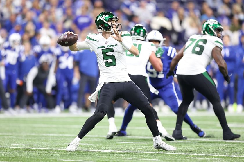 Quarterback Mike White injured as New York Jets lose to Indianapolis Colts