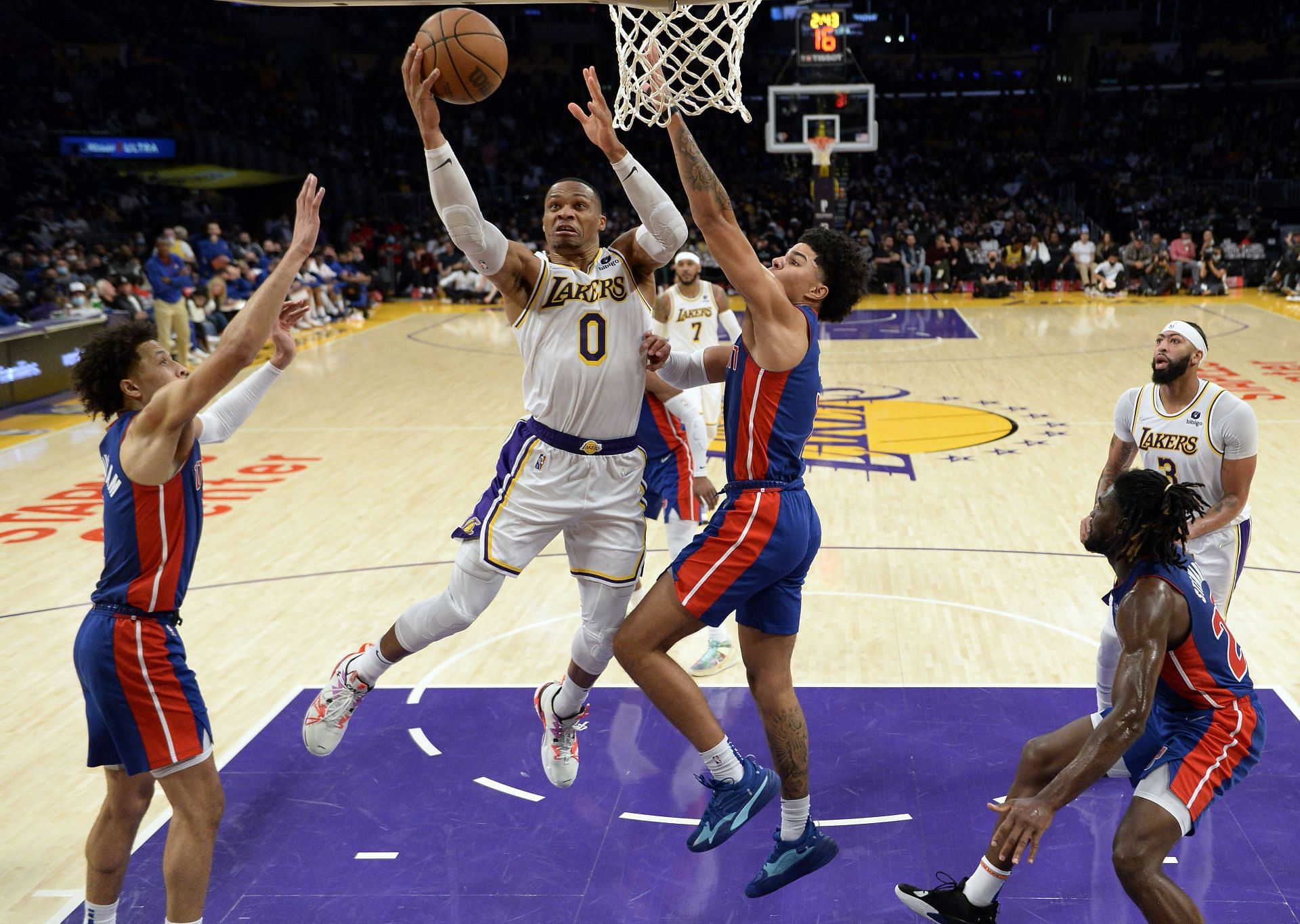 Detroit Pistons v Los Angeles Lakers