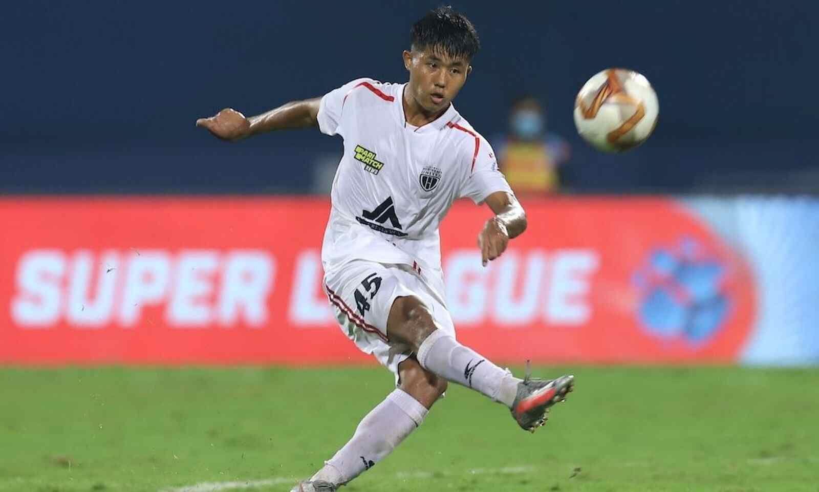 Lalengmawia Ralte in action for NorthEast United FC (Image Courtesy: ISL Media)