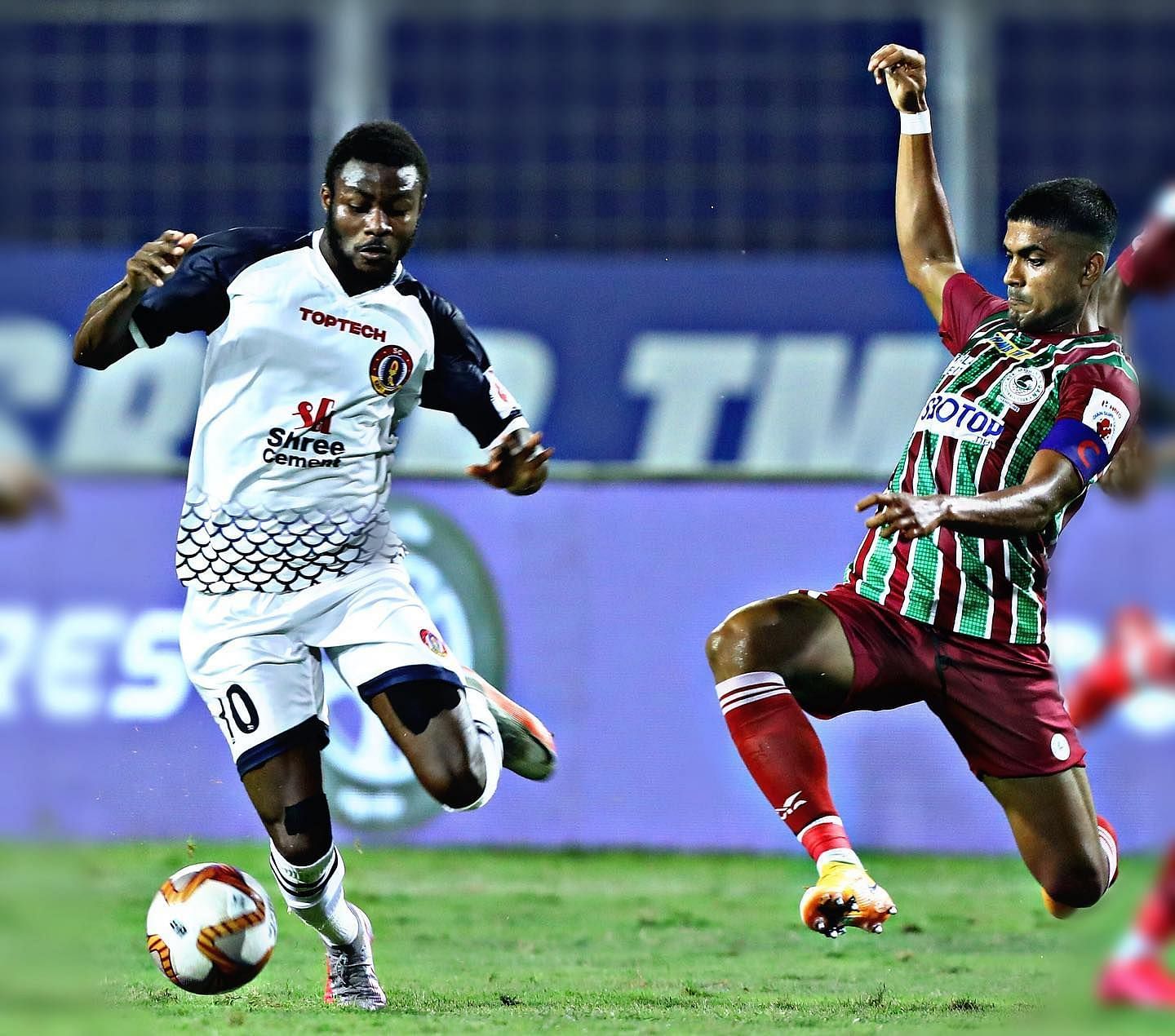 Pritam vs Bright - a feisty duel from last season&#039; s 2nd leg Kolkata derby (Image Courtesy - ISL)