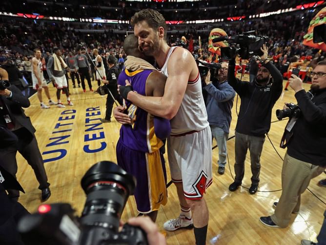 Watch: Pau Gasol makes an appearance at the LA Lakers facility with the Bryant family