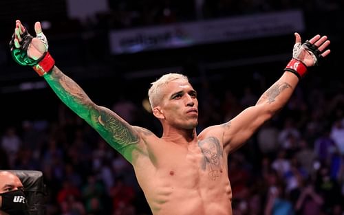 Charles Oliveira's first UFC title defense against Dustin Poirier could end 2021 with a bang