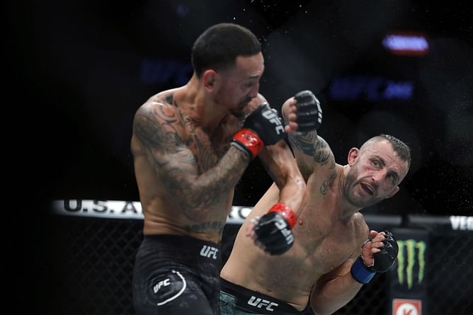 "It's hit and not get hit" - Alexander Volkanovski uses Conor McGregor's words to break down Max Holloway's boxing