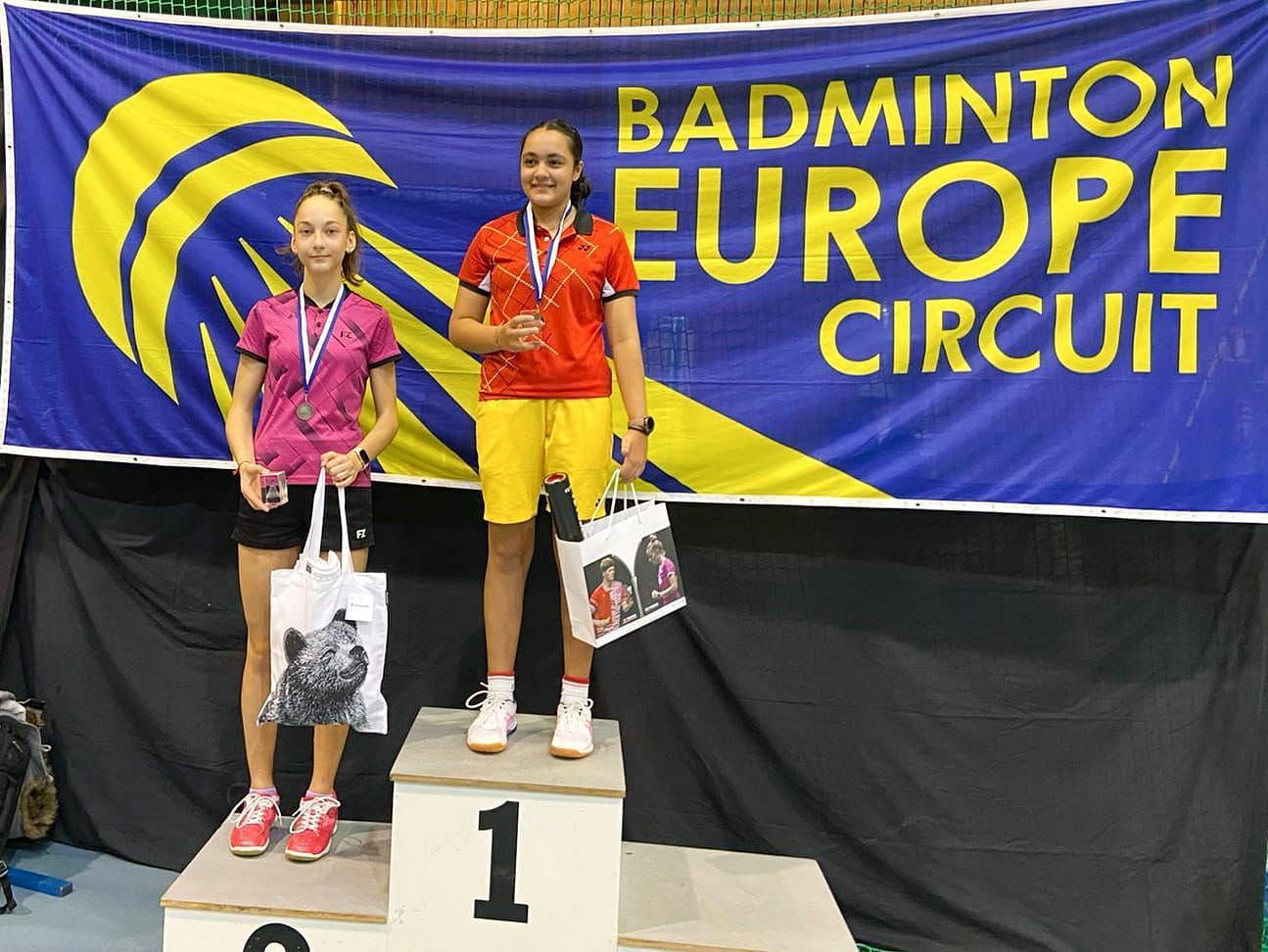 Taarini Suri (right) beat Emilia Sapovalova of Estonia 21-7, 21-8 in the Under-15 girls singles final