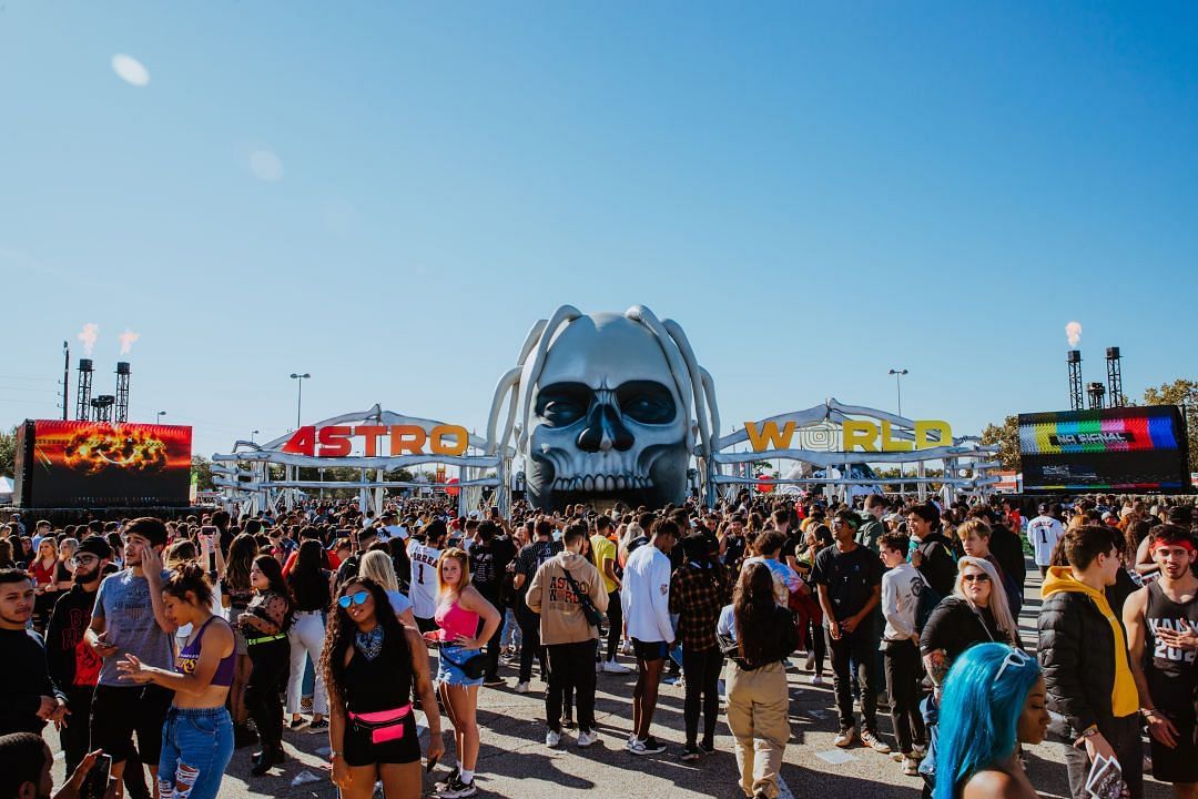 Travis Scott&#039;s concert tragedy has left fans shocked and distressed (Image via Getty Images)