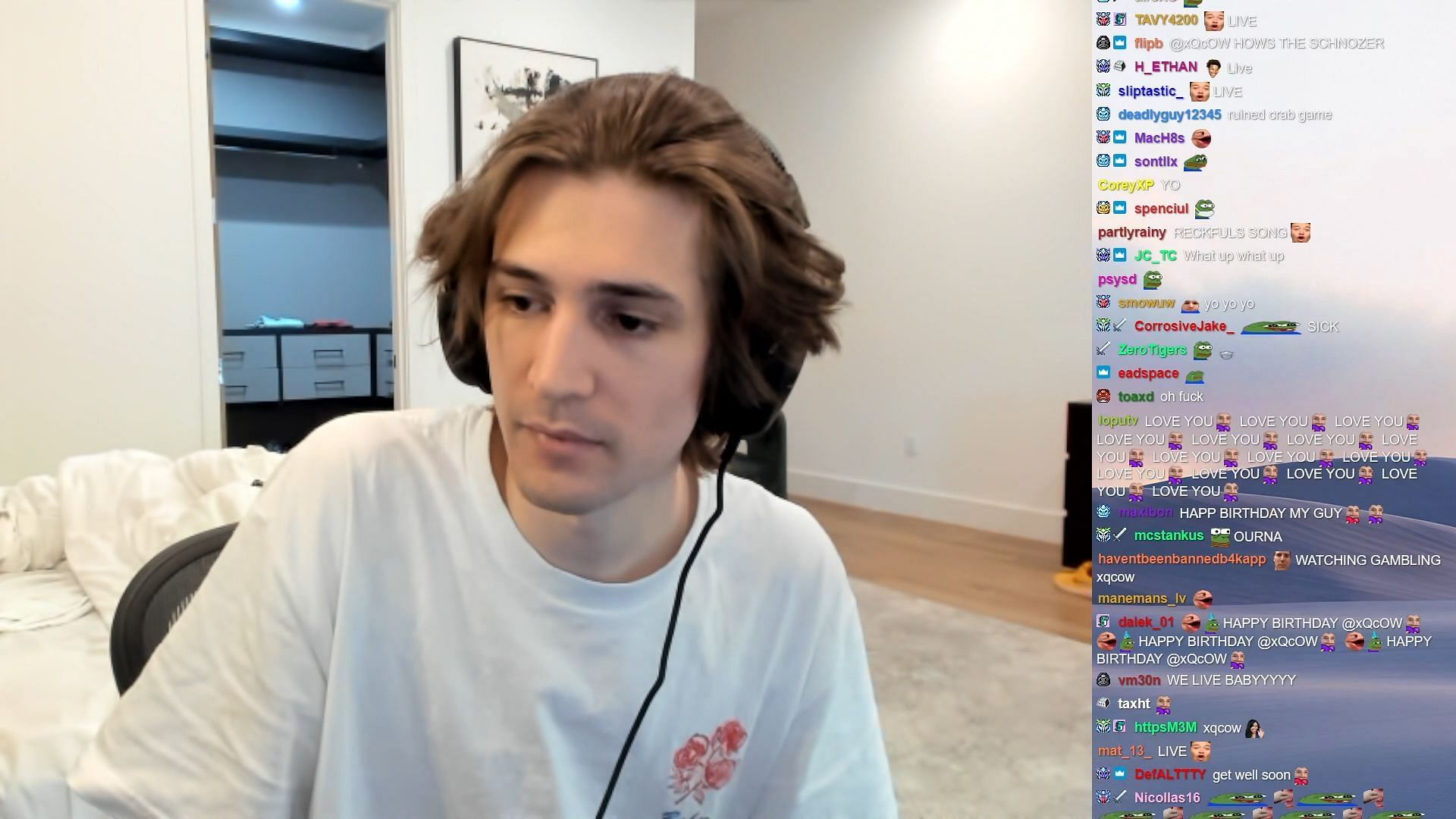 xQc thanks his fans for all the support he received on his birthday (Image via Twitch/xQcOW)