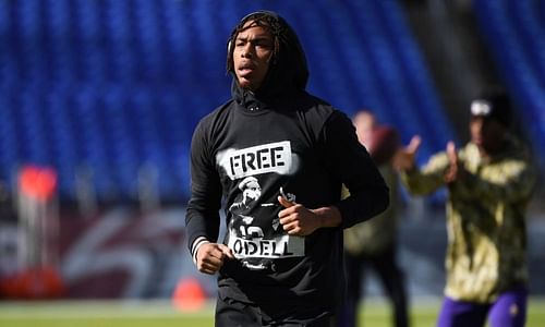 Vikings players wear "Free Odell" t-shirts-NFL Week 9