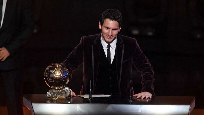 Lionel Messi addresses attendees at the 2011 Ballon d&#039;Or gala.
