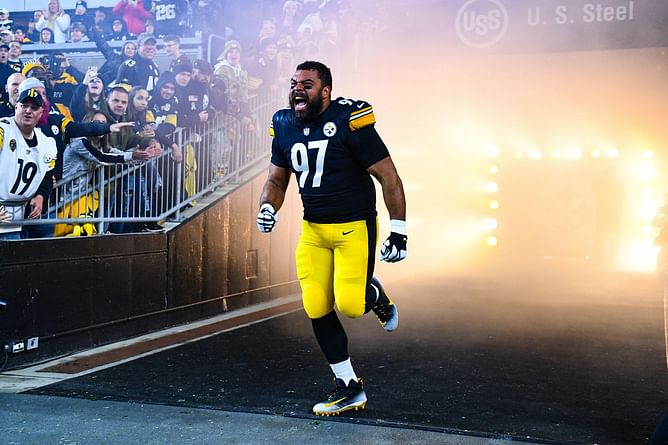 Watch: Cam Heyward punches a defenseless Justin Herbert in stomach, escapes suspension