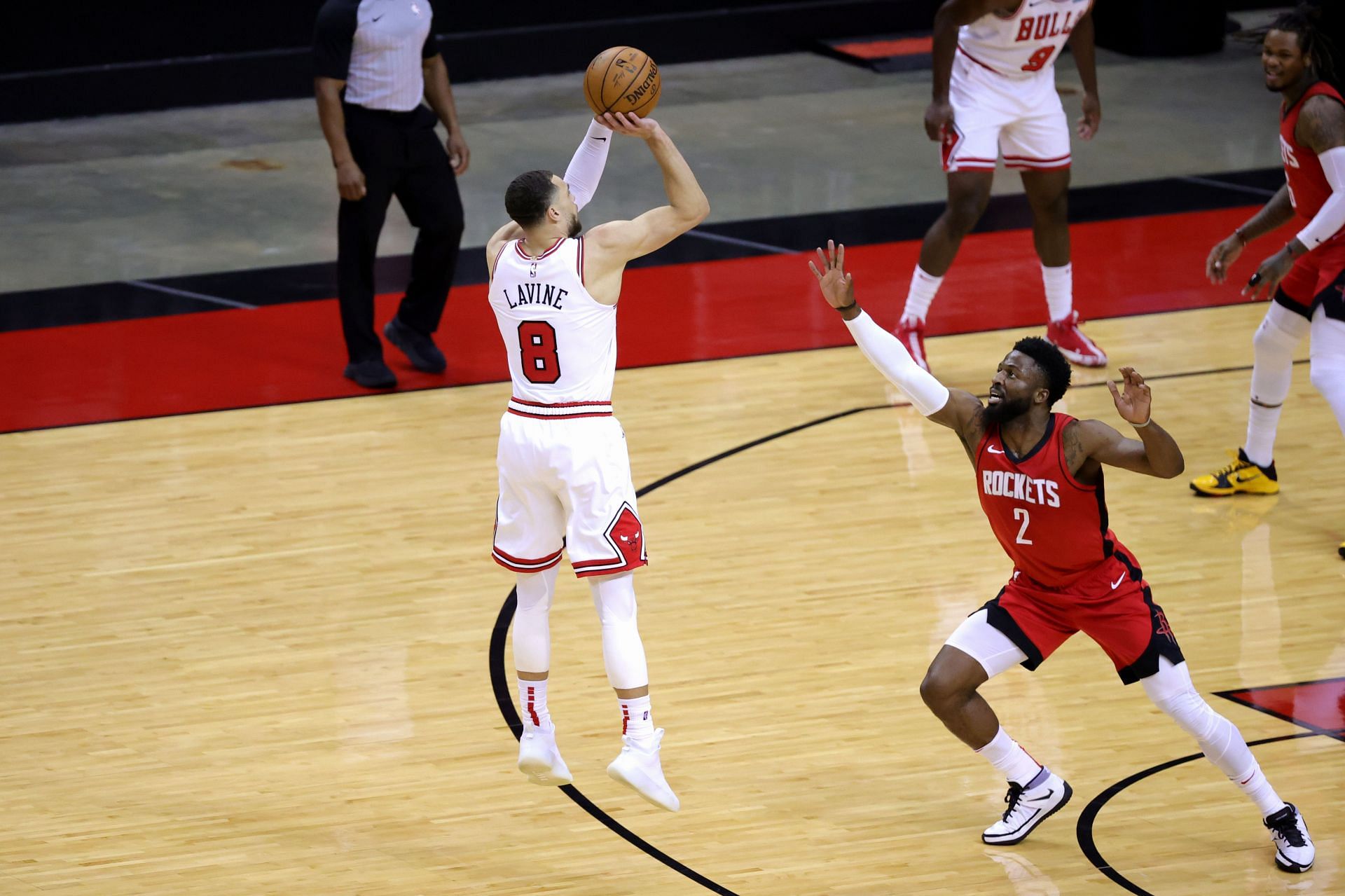 Zach LaVine of the Chicago Bulls shoots against the Houston Rockets