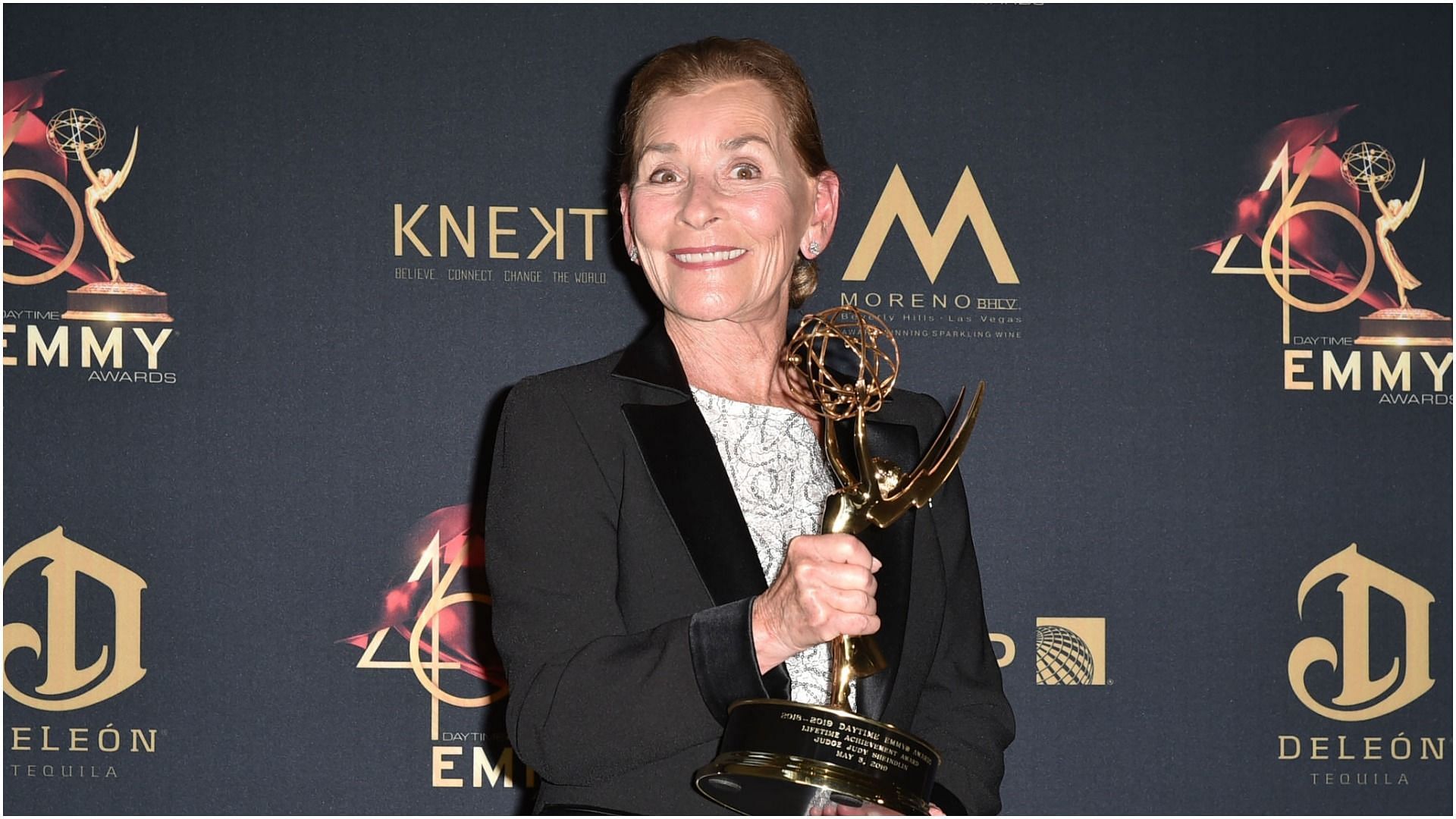 Judy Sheindlin, with her Lifetime Achievement Award, attends the 46th Annual Daytime Emmy Awards on May 05, 2019 in Pasadena, California (Image via Getty Images)