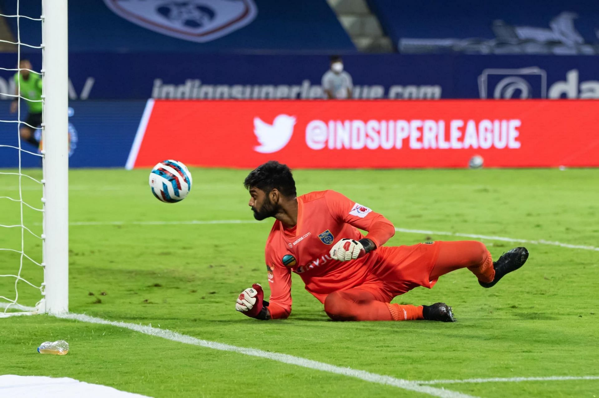 Albino Gomes' fumble led to Bengaluru FC scoring (Image courtesy: ISL social media)