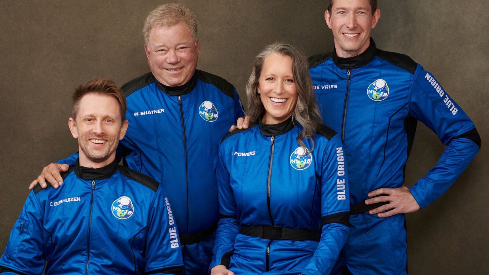 Glen de Vries along with his Blue Origin space flight co-passengers (Image via Blue Origin/Twitter)
