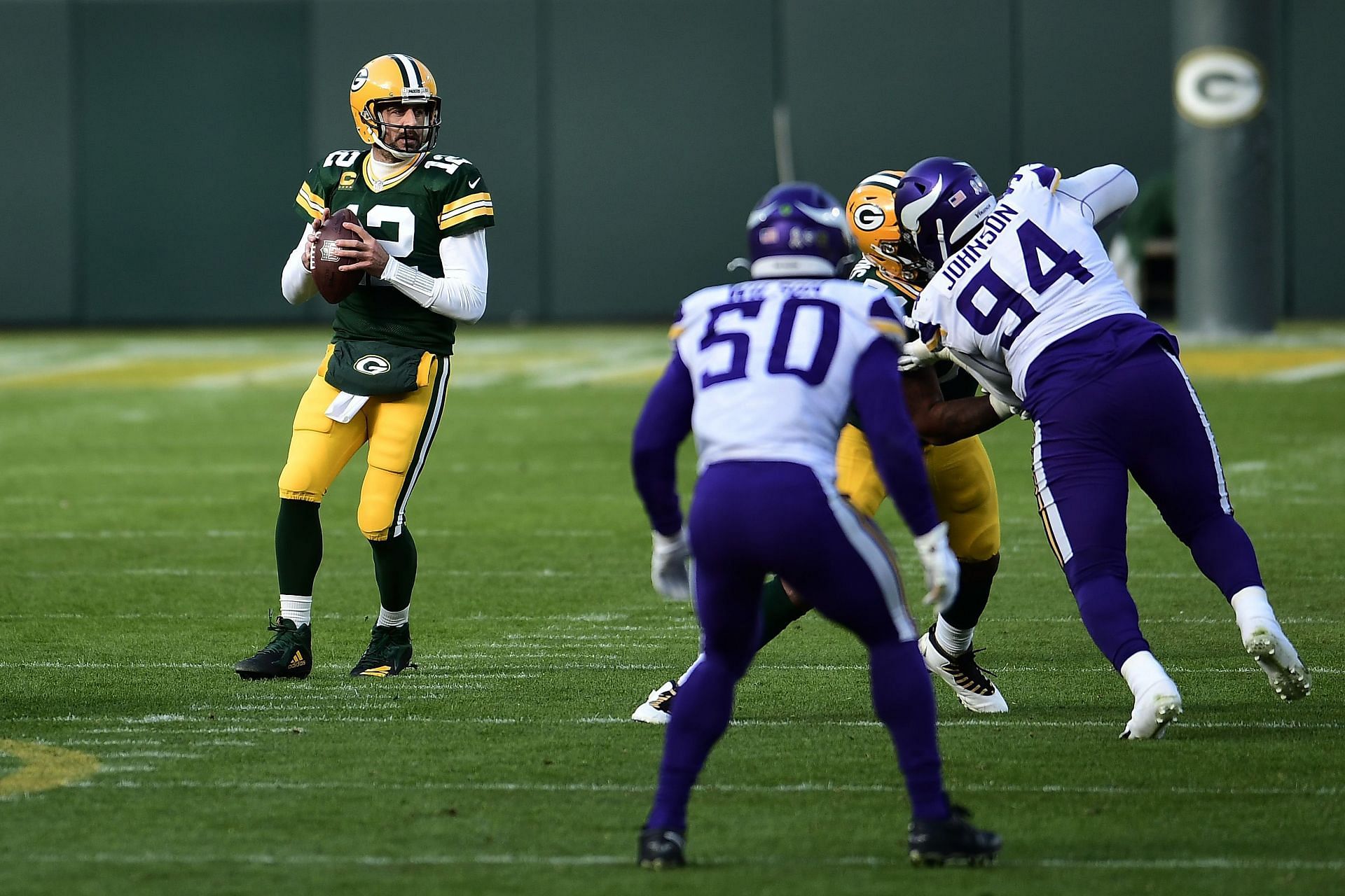 Green Bay Packers named slight favorites versus Minnesota Vikings