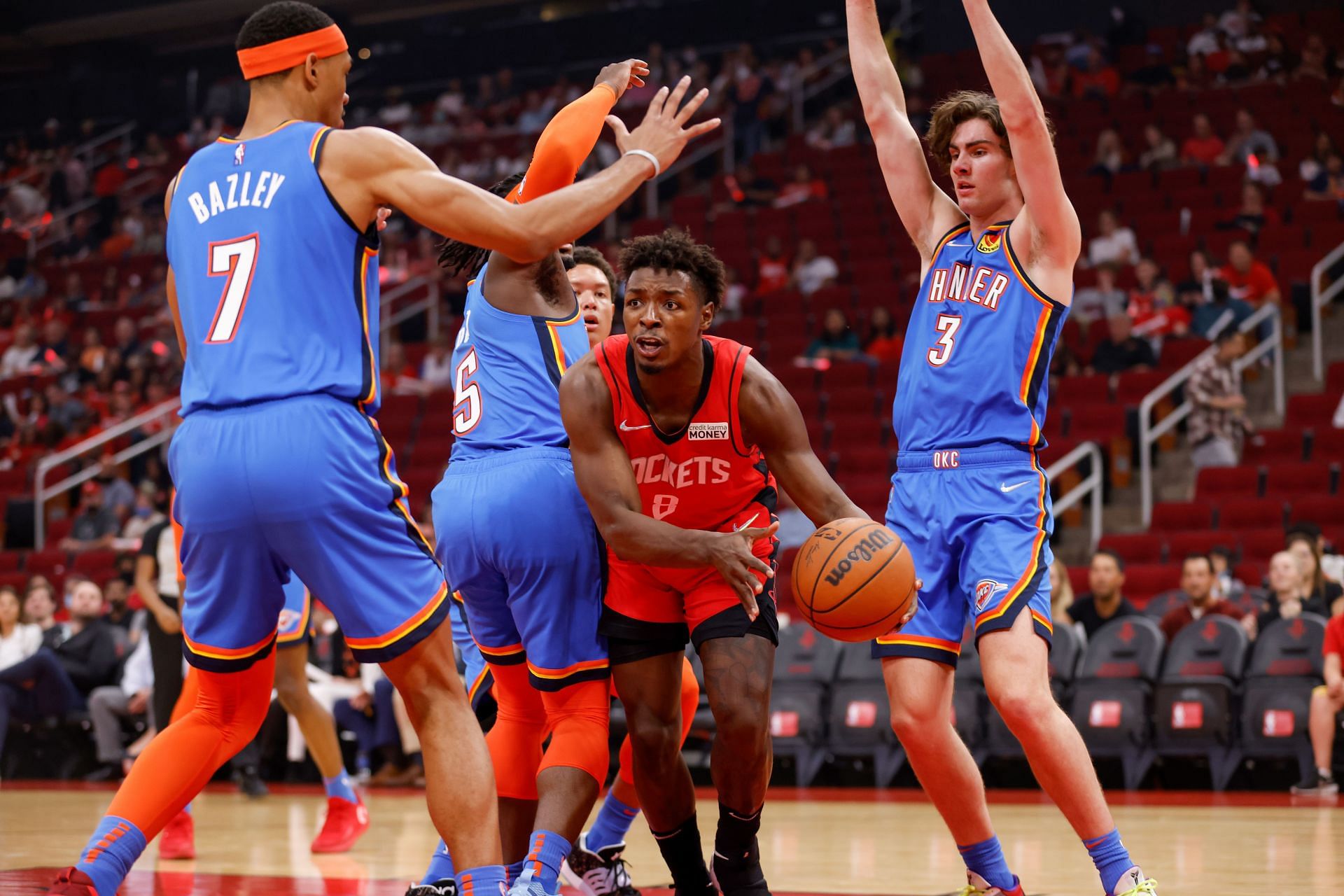 A snap from the match between the Oklahoma City Thunder and th Houston Rockets.