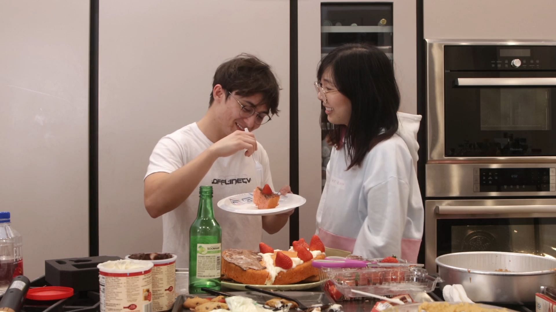 Lilypichu and Michael Reeves pretend to be Mario and Luigi during cooking stream (Image via Twitch/lilypichu)