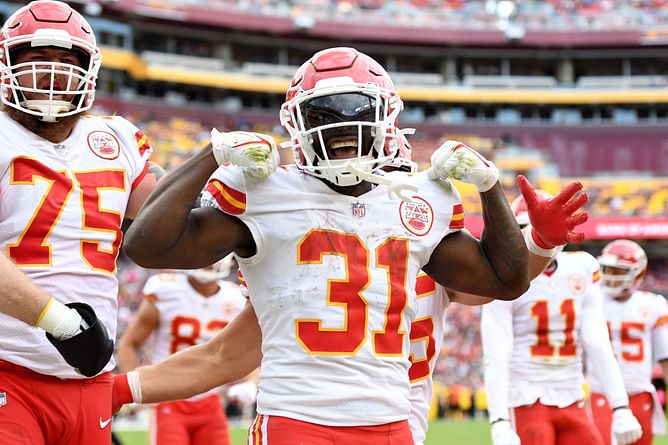 NFL DFS picks: Best FanDuel and DraftKings lineup advice for November 1 | NFL Week 8