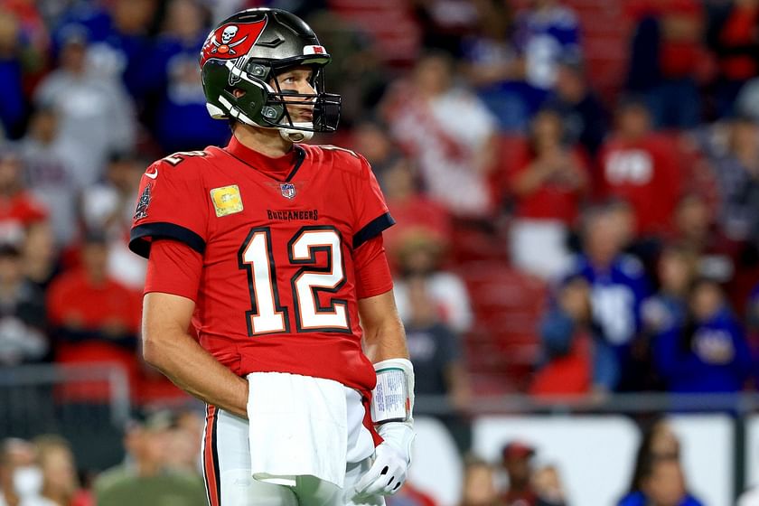 NFL Week 12 picks, predictions: Colts vs. Buccaneers