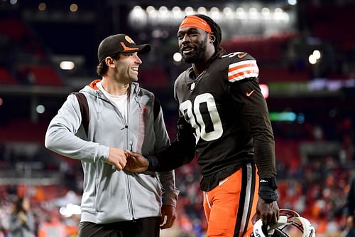 Cleveland Browns defensive end Jadeveon Clowney celebrating a win