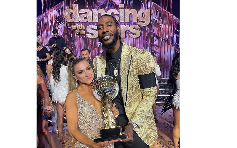 Iman Shumpert and Daniella Karagach with the Mirror Ball trophy [Image Credits: Dancing with the Stars]