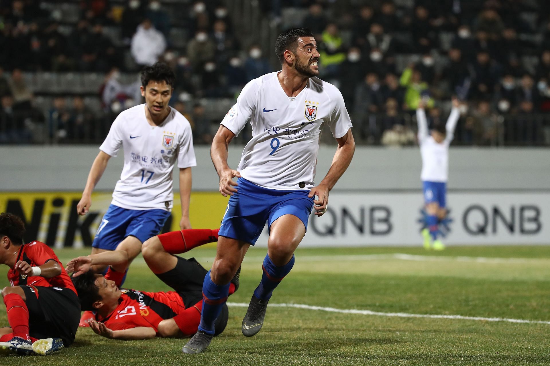 Gyeongnam v Shandong Luneng - AFC Champions League Group E