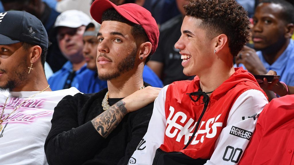 Chicago Bulls guard Lonzo Ball, left, and his brother, LaMelo Ball, of the Charlotte Hornets