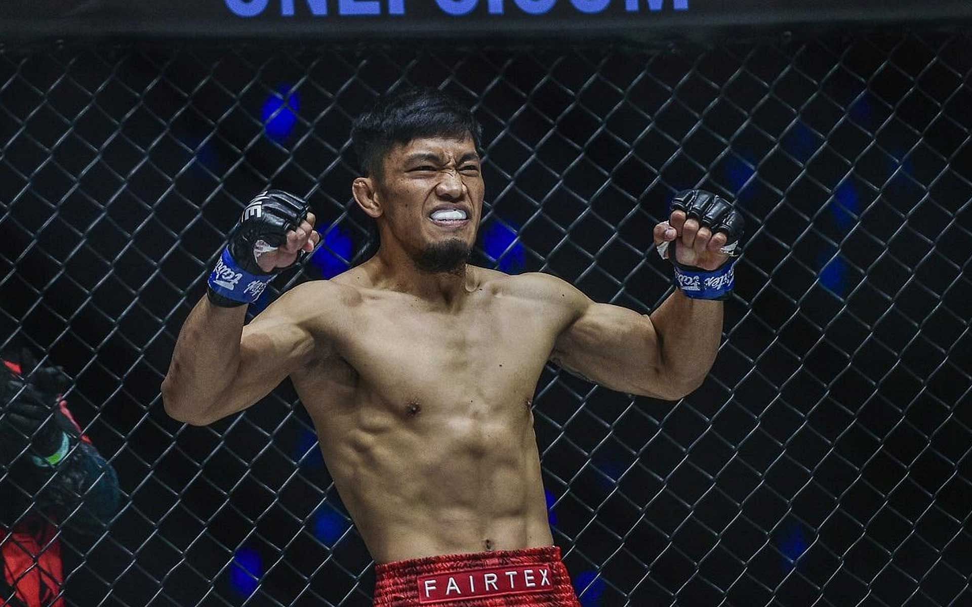 ONE Championship strawweight Lito Adiwang flexes his muscles [Photo courtesy of ONE Championship]