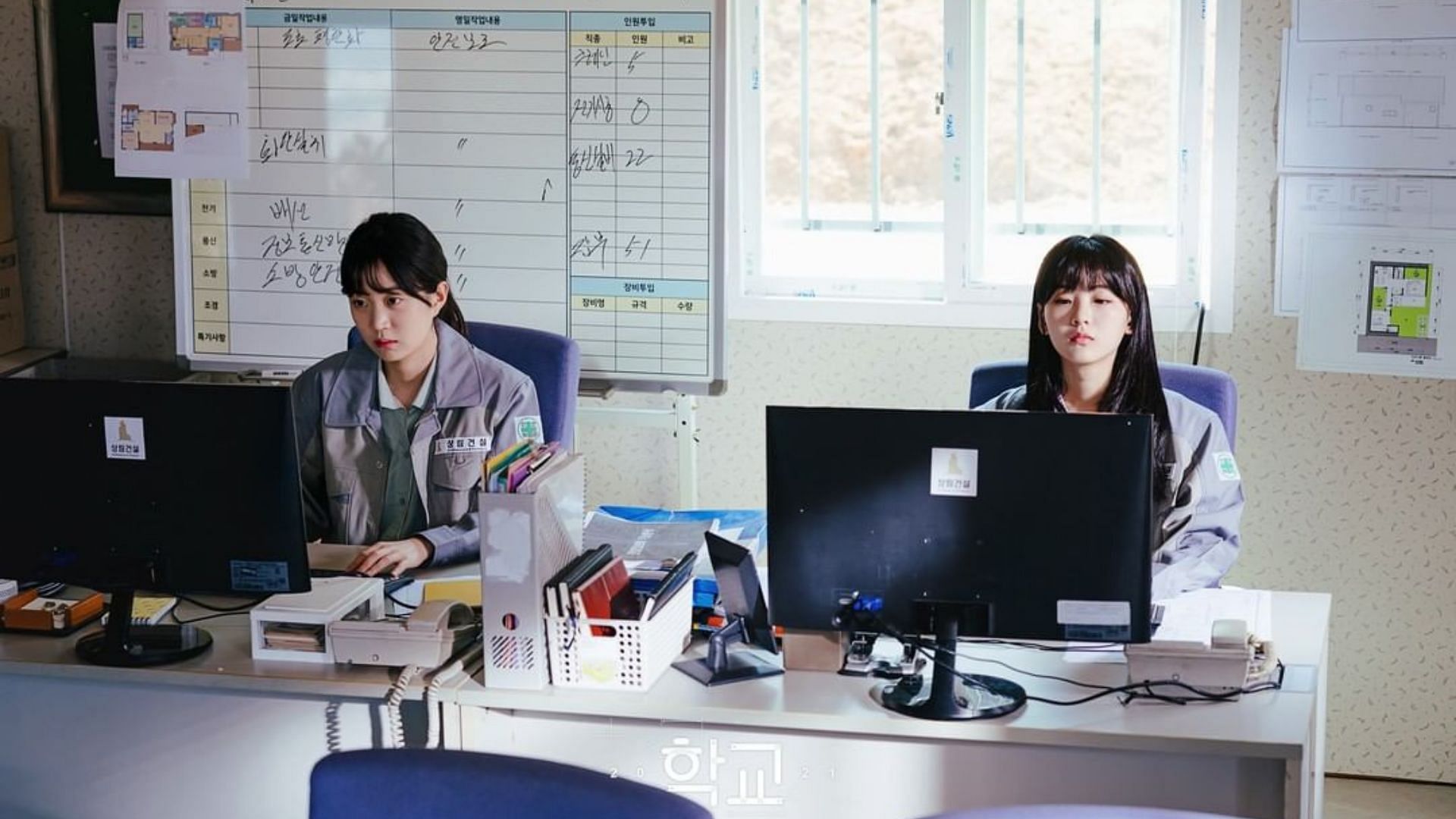 A still of Min Seo and Ji Won in School 2021 (Image via kbsdrama/Instagram)