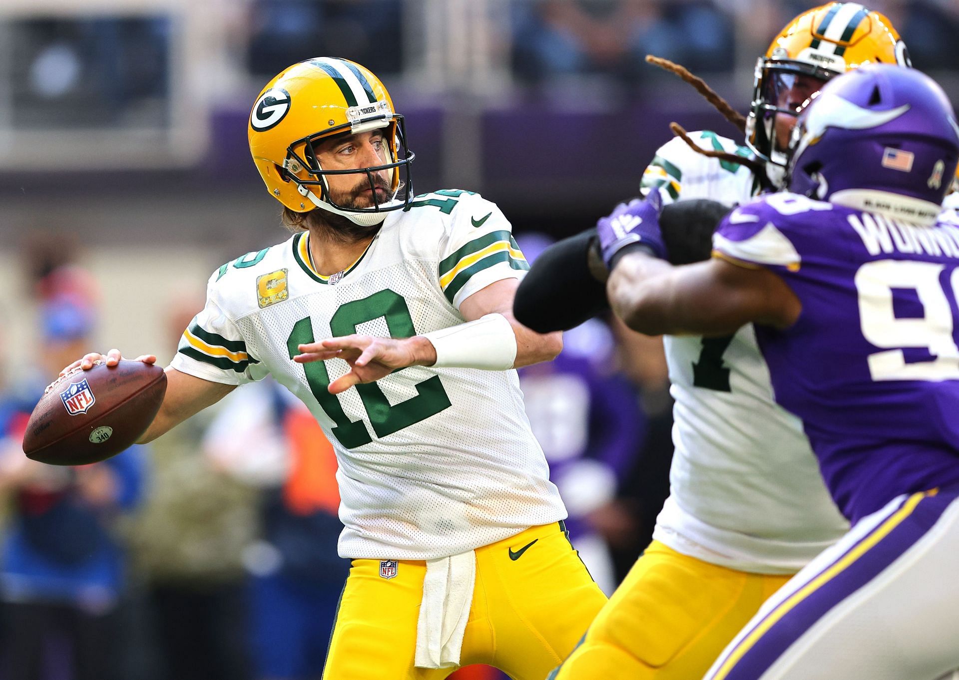 Fields to return, Rodgers' toe is a go for Sunday Night