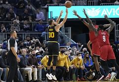 "Right now the path he is on, he is definitely going to be in the top 10” - Vince Carter heaps high praise on Steph Curry; believes his 3-level scoring gives him an all-time great status