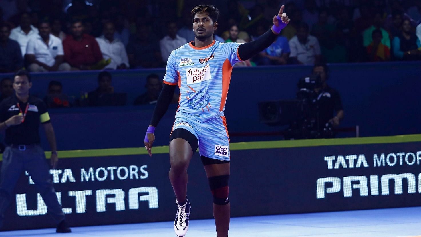 K Prapanjan in action for Bengal Warriors - Image Courtesy: PKL