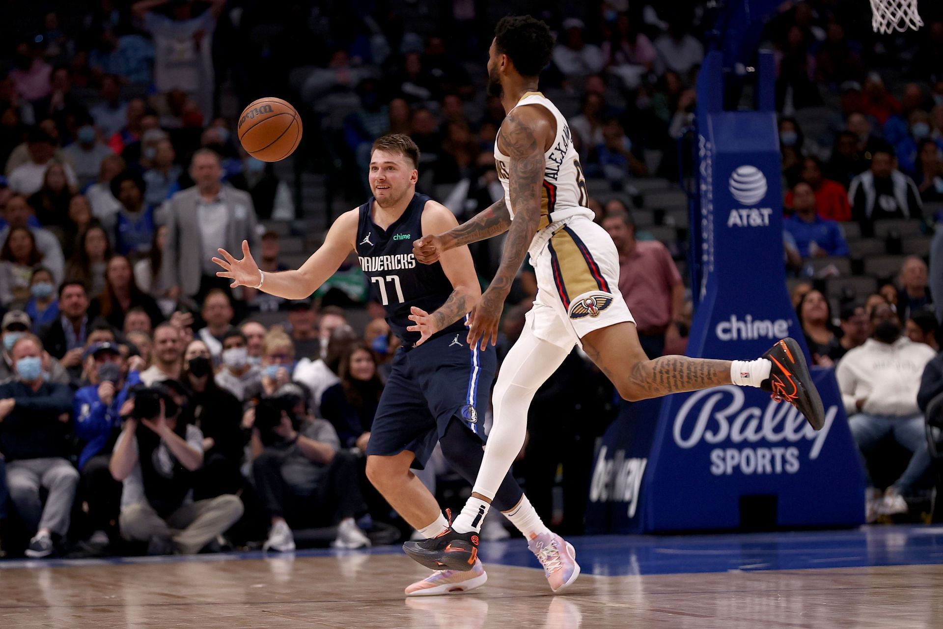 The New Orleans Pelicans and the Dallas Mavericks will face off on Friday night