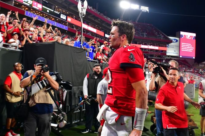 Is Tom Brady playing tonight against New Orleans Saints?