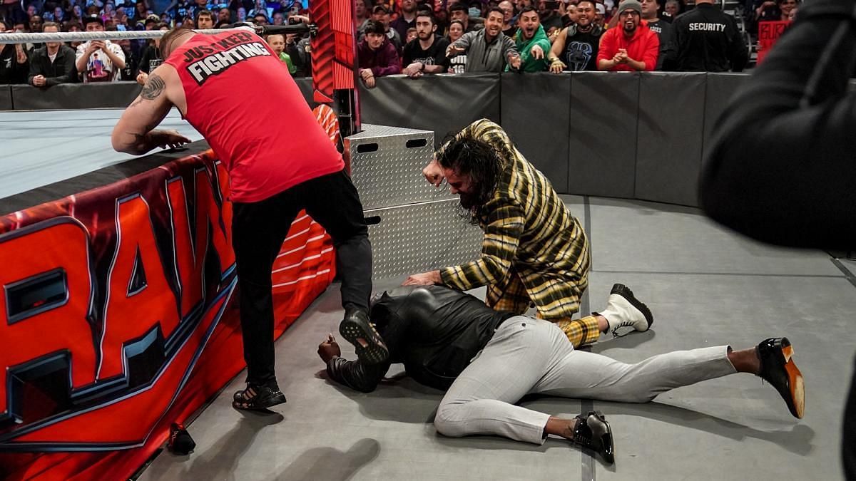WWE Raw में केविन ओवेंस और सैथ रॉलिंस ने किया बॉबी लैश्ले पर अटैक.