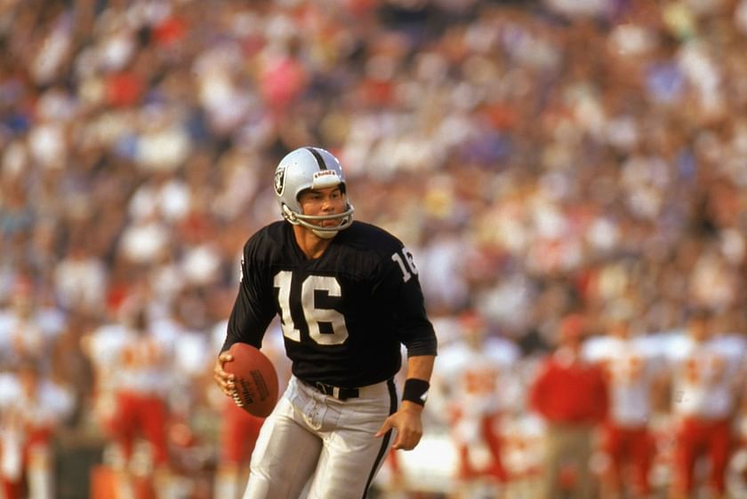 Jim Plunkett  National football league, Oakland raiders, Raiders