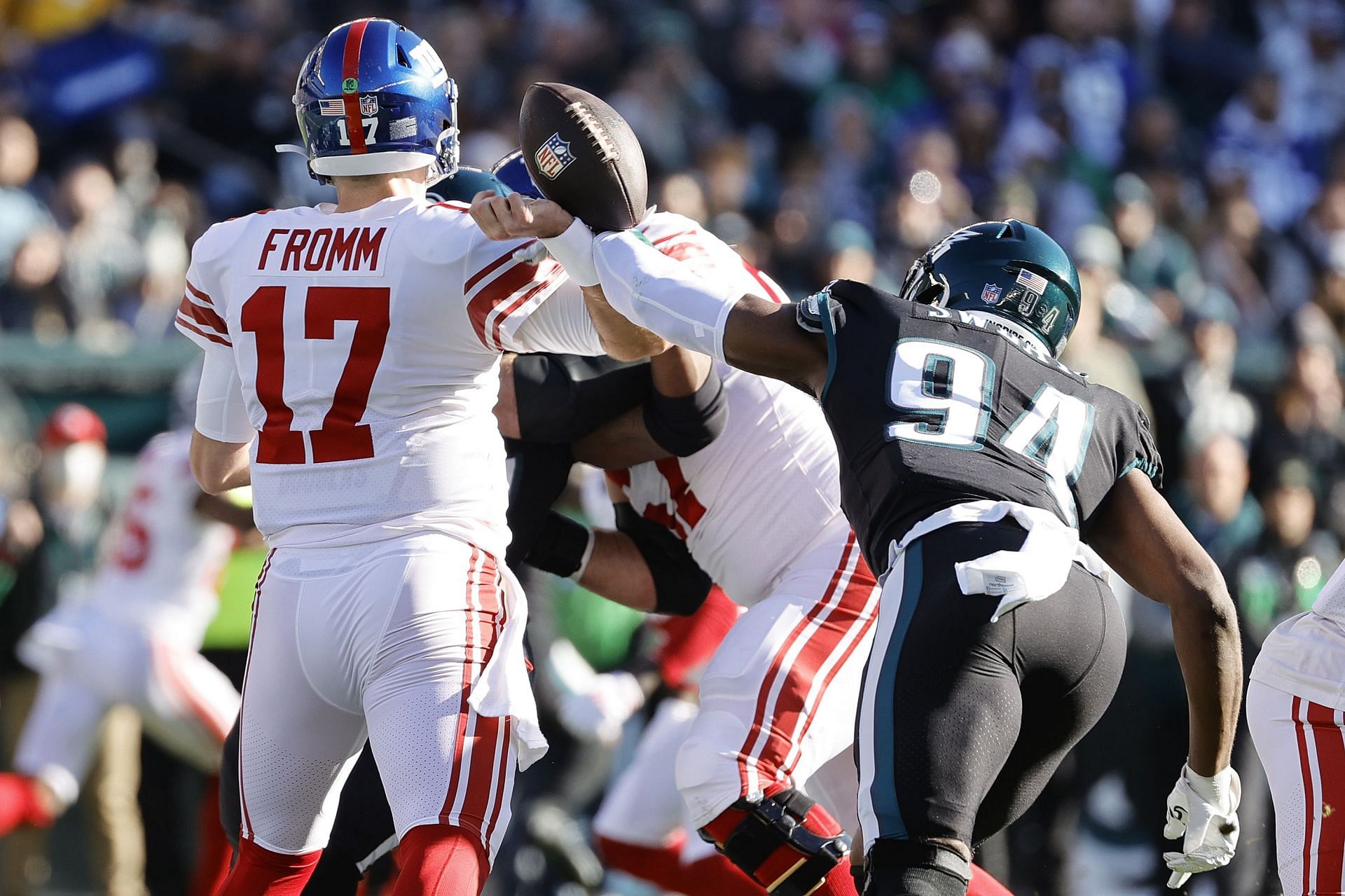 The disastrous first NFL start of Jake Fromm (17) is another embarrassing wrinkle to the Giants&#039; lost season (Photo: Getty)