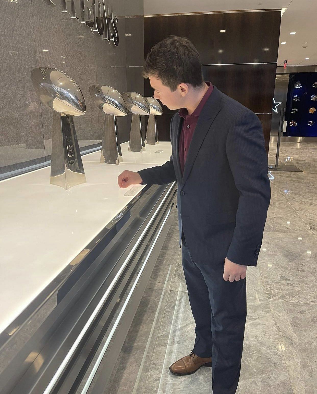 Kyle Rittenhouse visits the Dallas Cowboys facility