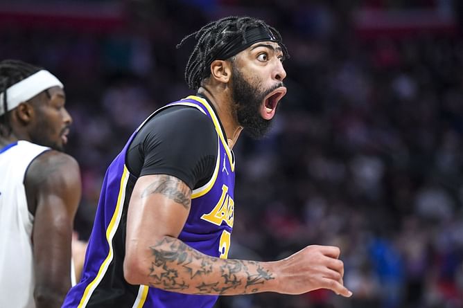 Is Anthony Davis playing tonight against the LA Clippers? | 2021-22 NBA season