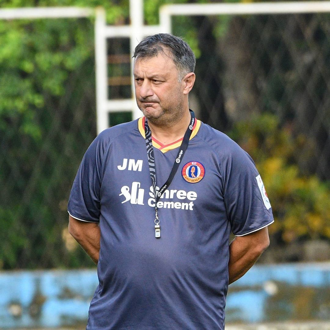 SC East Bengal head coach during a training session (Image Courtesy: SC East Bengal Instagram)