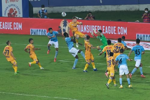 Rahul Bheke leaping to score the winning header. (Image Courtesy: Twitter/IndSuperLeague)