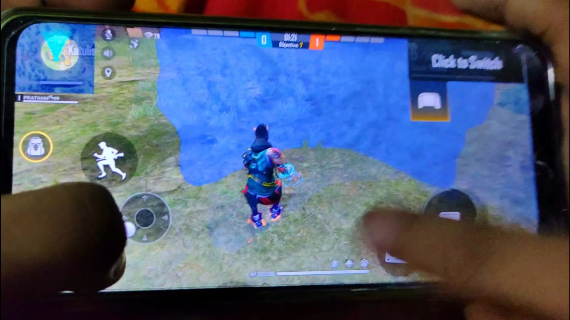 Users should press Gloo Walls close to them (Image via Free Fire)