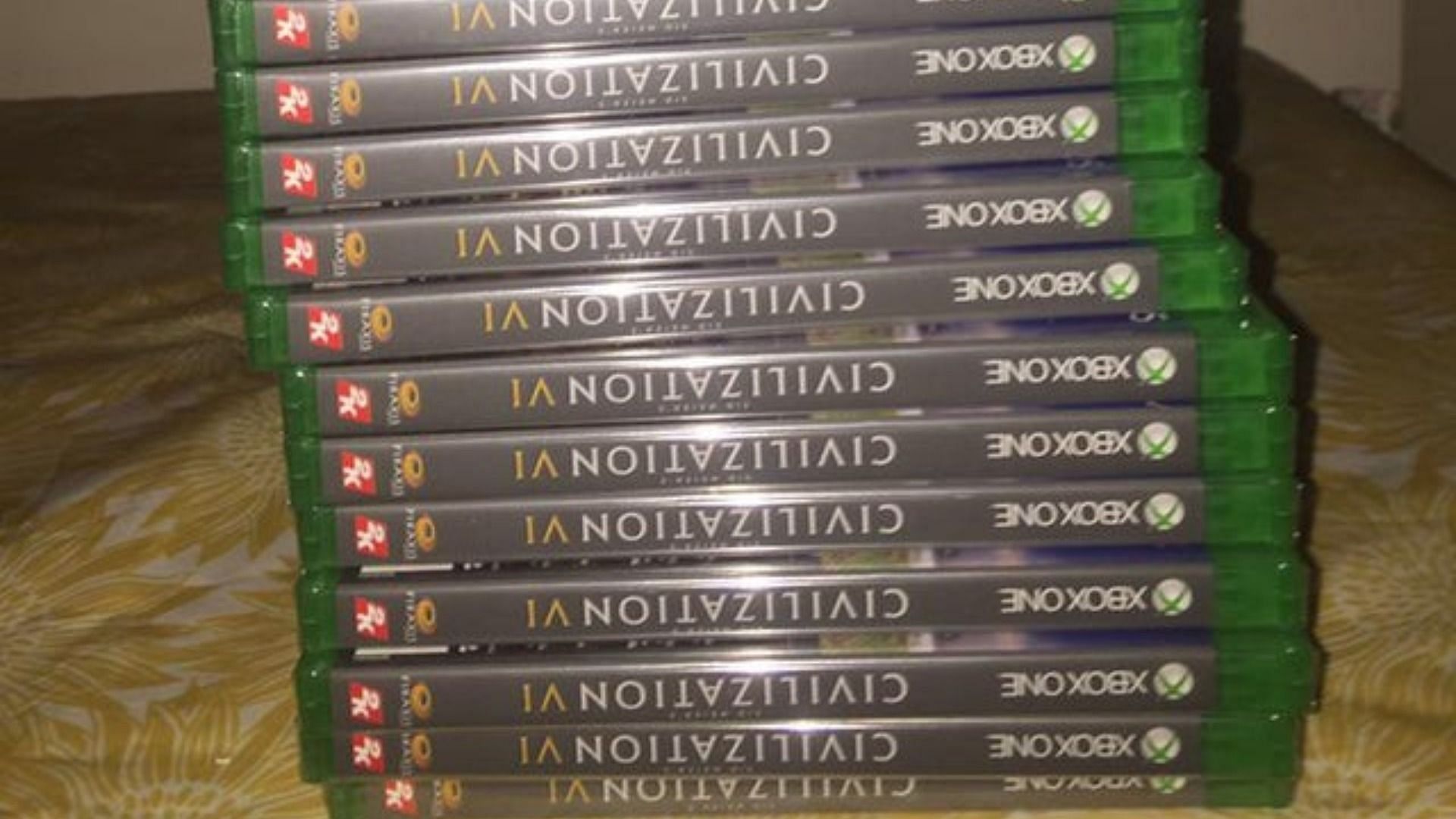 Xbox player receives 23 discs of the same game from Amazon (Image via Reddit)