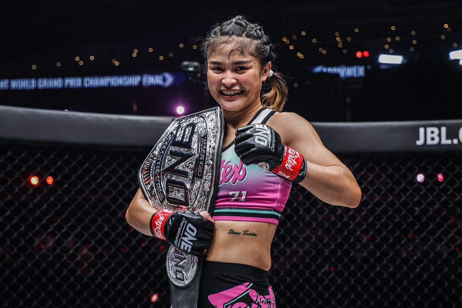Stamp Fairtex submits Ritu Phogat in the second round to win the ONE Atomweight Grand Prix during ONE: Winter Warriors | Photo: ONE Championship