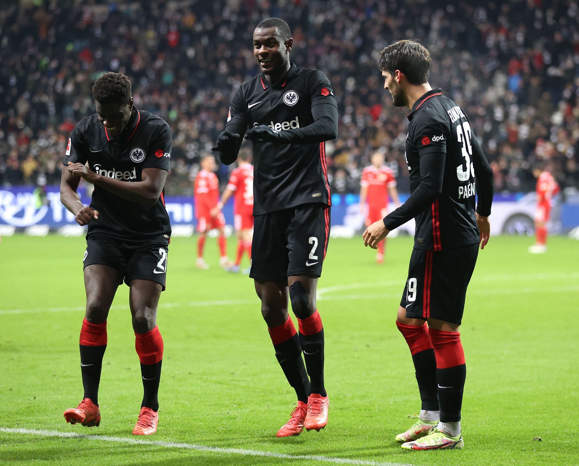 Eintracht Frankfurt play Fenerbahce on Thursday