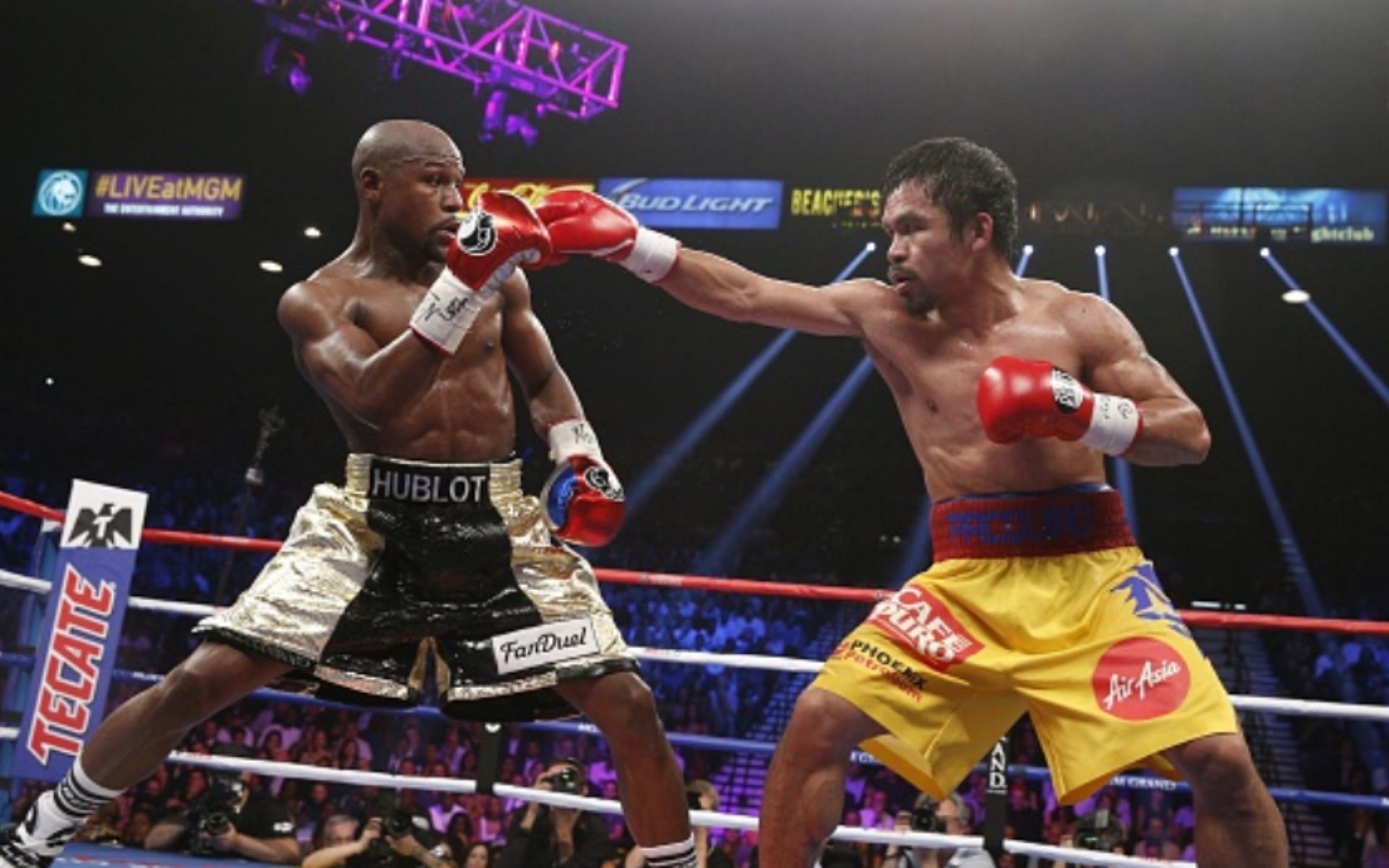 Floyd Mayweather (left); Manny Pacquiao (right)