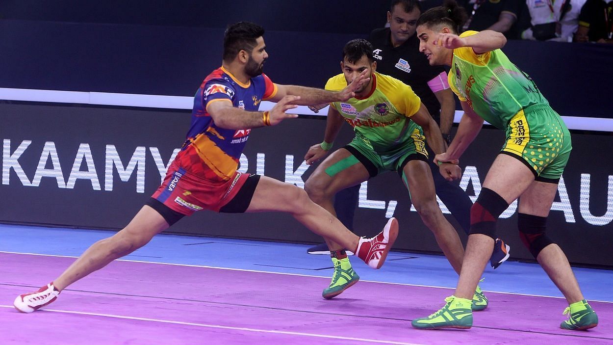 U.P. Yoddha&#039;s raider Pardeep Narwal vs Patna Pirates