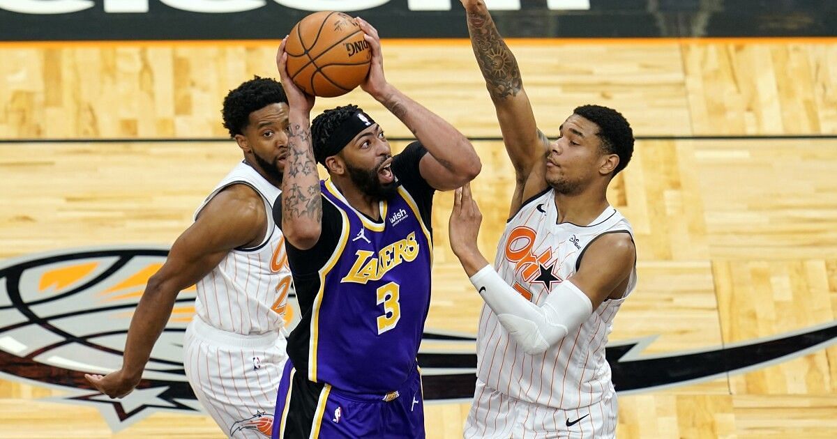 Anthony Davis of the LA Lakers against the Orlando Magic [Source: Los Angeles Times]