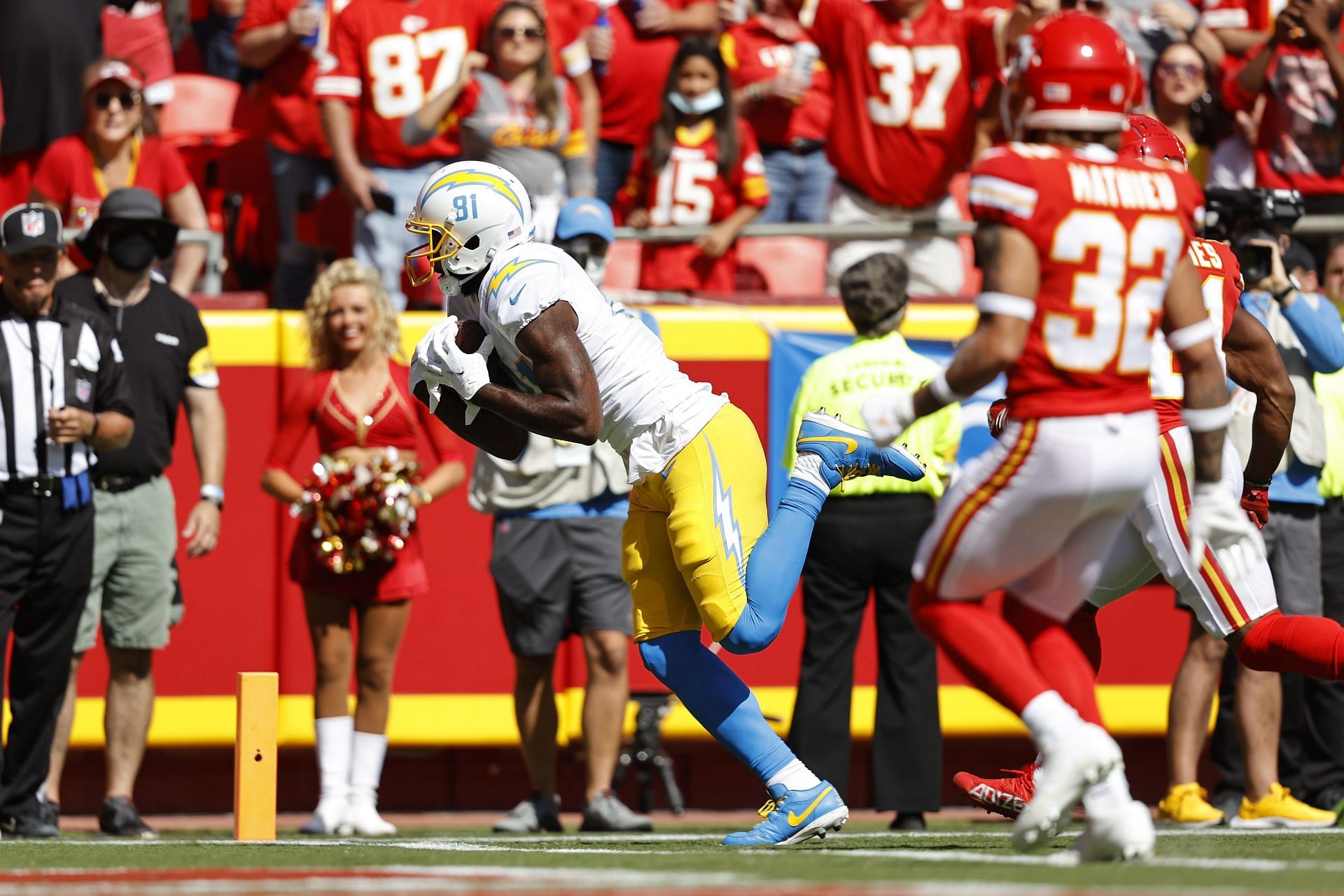 Chiefs vs. Chargers: How to watch, game time, TV schedule, streaming and  more - Arrowhead Pride