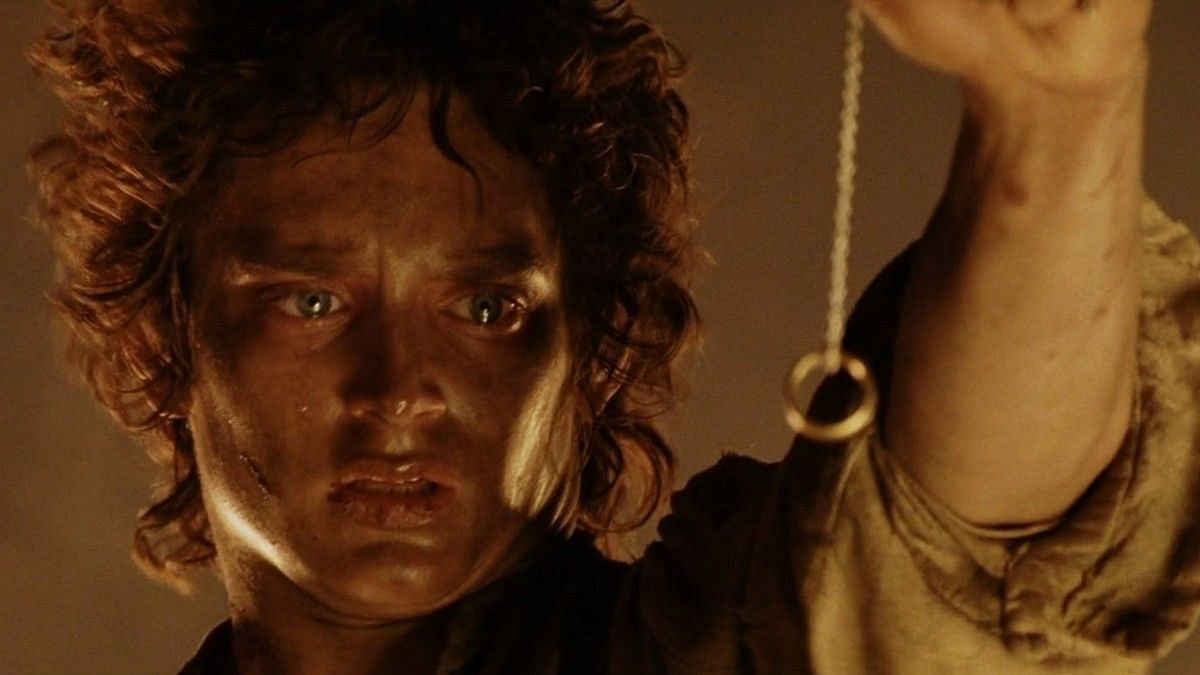 Elijah Wood as Frodo Baggins (Image via Warner Bros.)