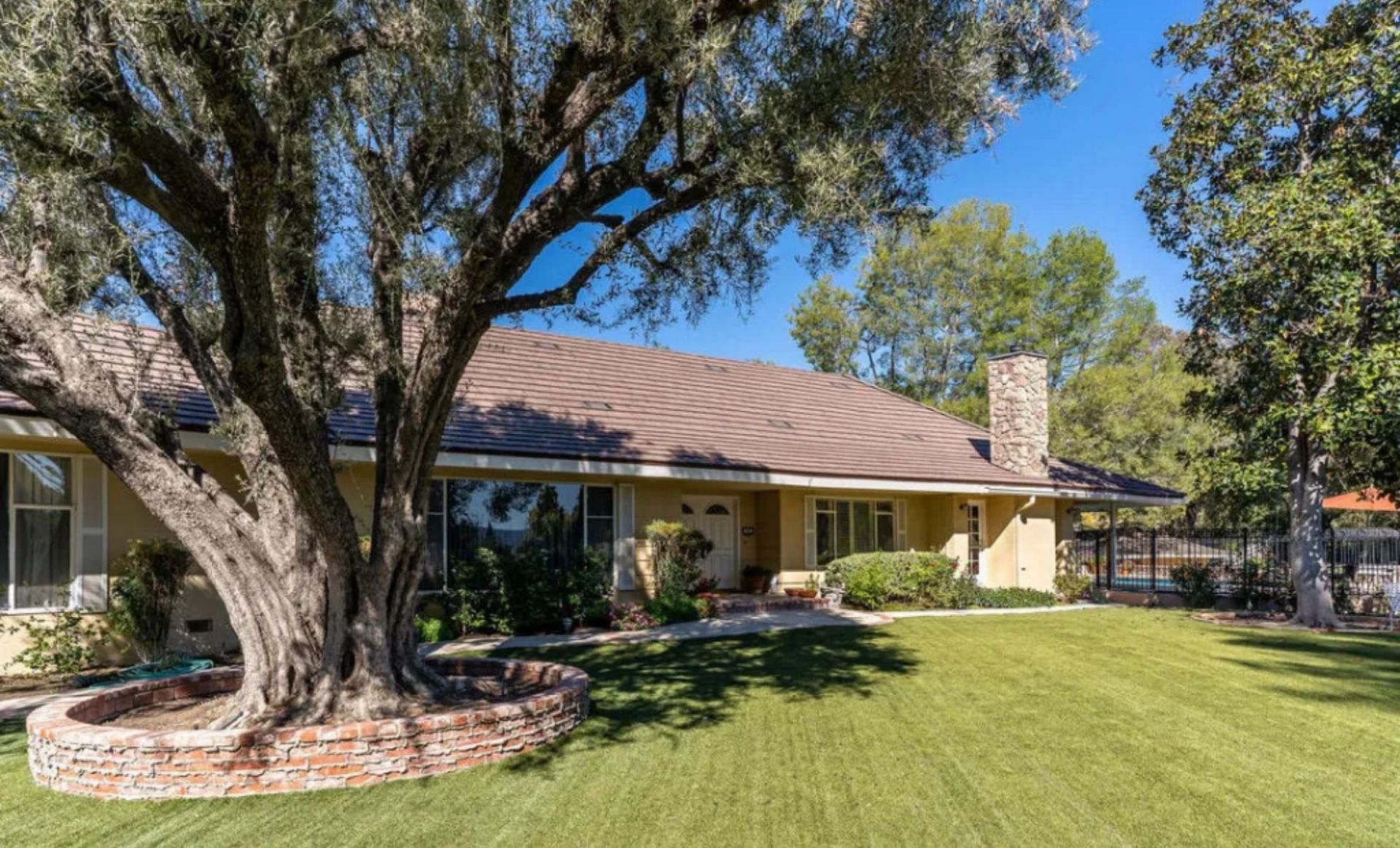 Kanye West&#039;s new California bungalow (Image via Zillow)